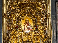 Altar Maggiore  dietro il presbiterio, disegnato da Amedeo di Castellamonte e sopra l'altare maggiore di Carlo di Castellamonte, spiccano delle ricche decorazioni dorate che incorniciano una piccola statuetta della Madonna con Bambino, detta La Gloria; l'originale del simulacro fu trafugato il 18 dicembre 1980, quindi sostituito dall'attuale, opera di Caffaro Rore, e restaurato nel 1995.