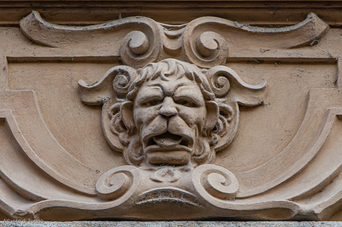 mascherone via Roma