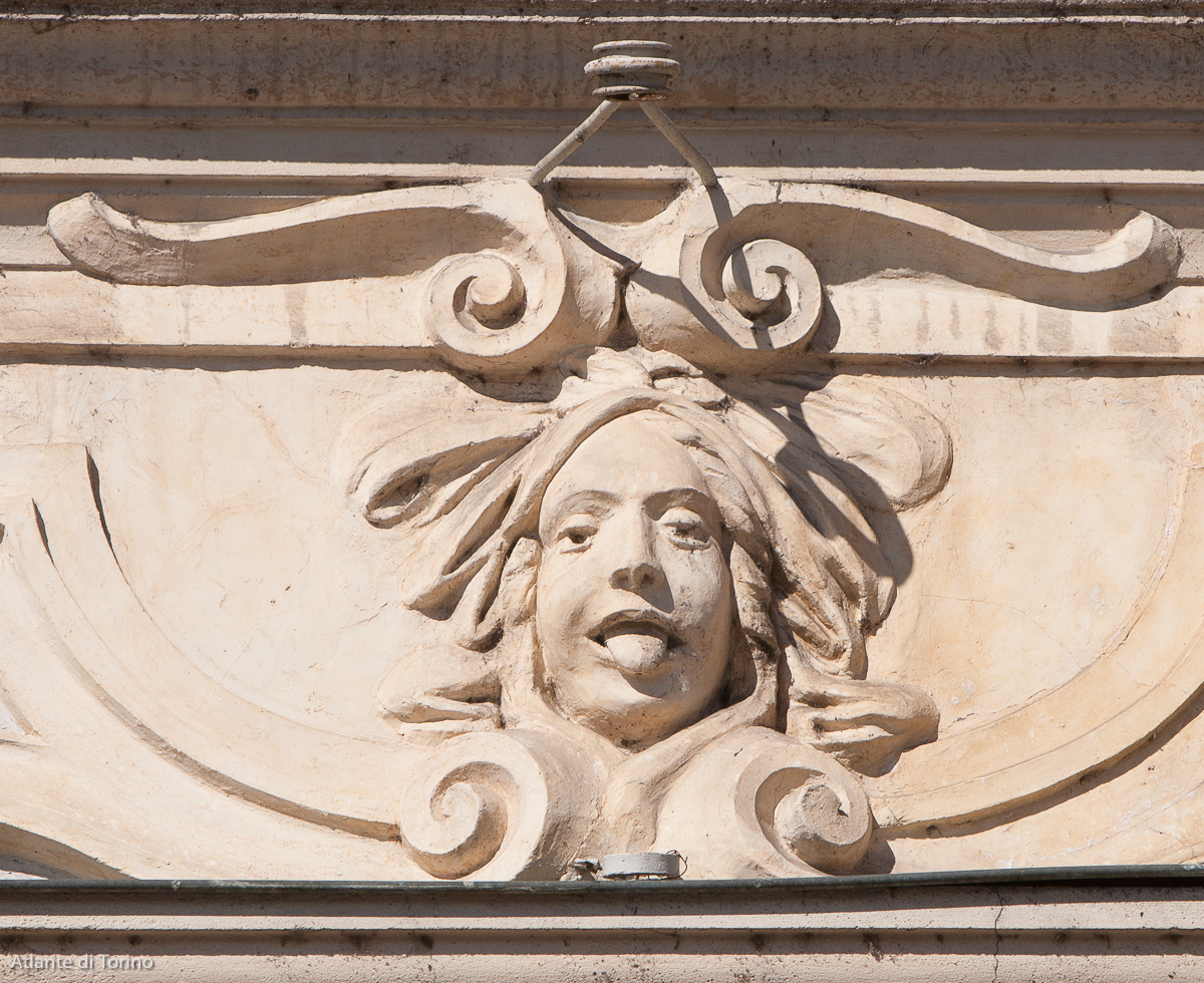 piazza S.Carlo  mascherone
