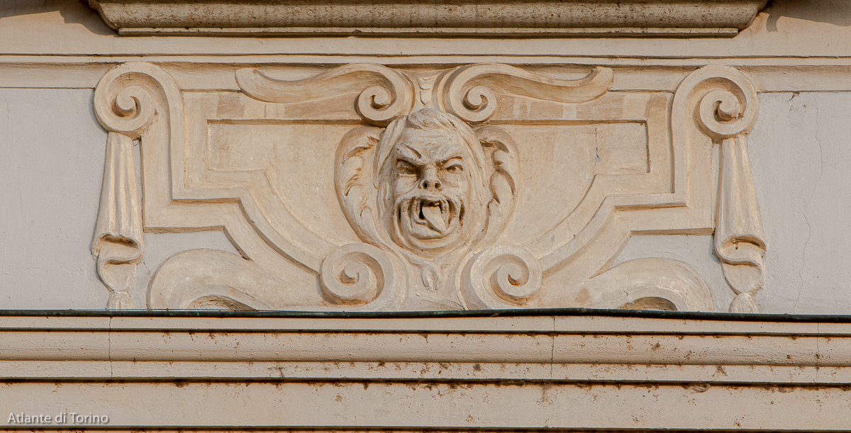 piazza S. Carlo mascherone