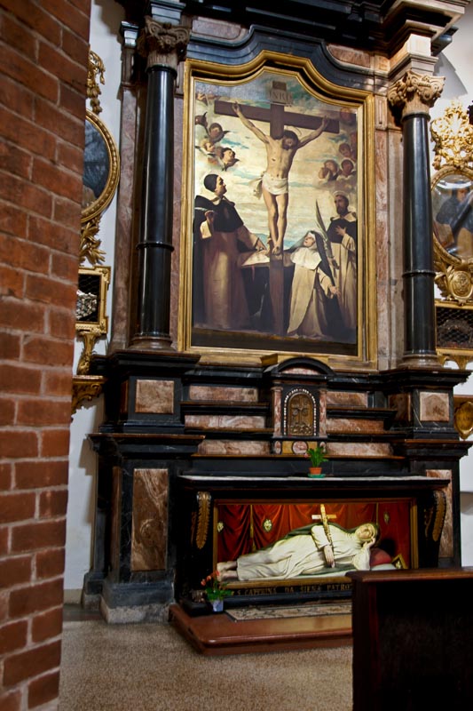Altare di Santa Lucia e Santa Rosa